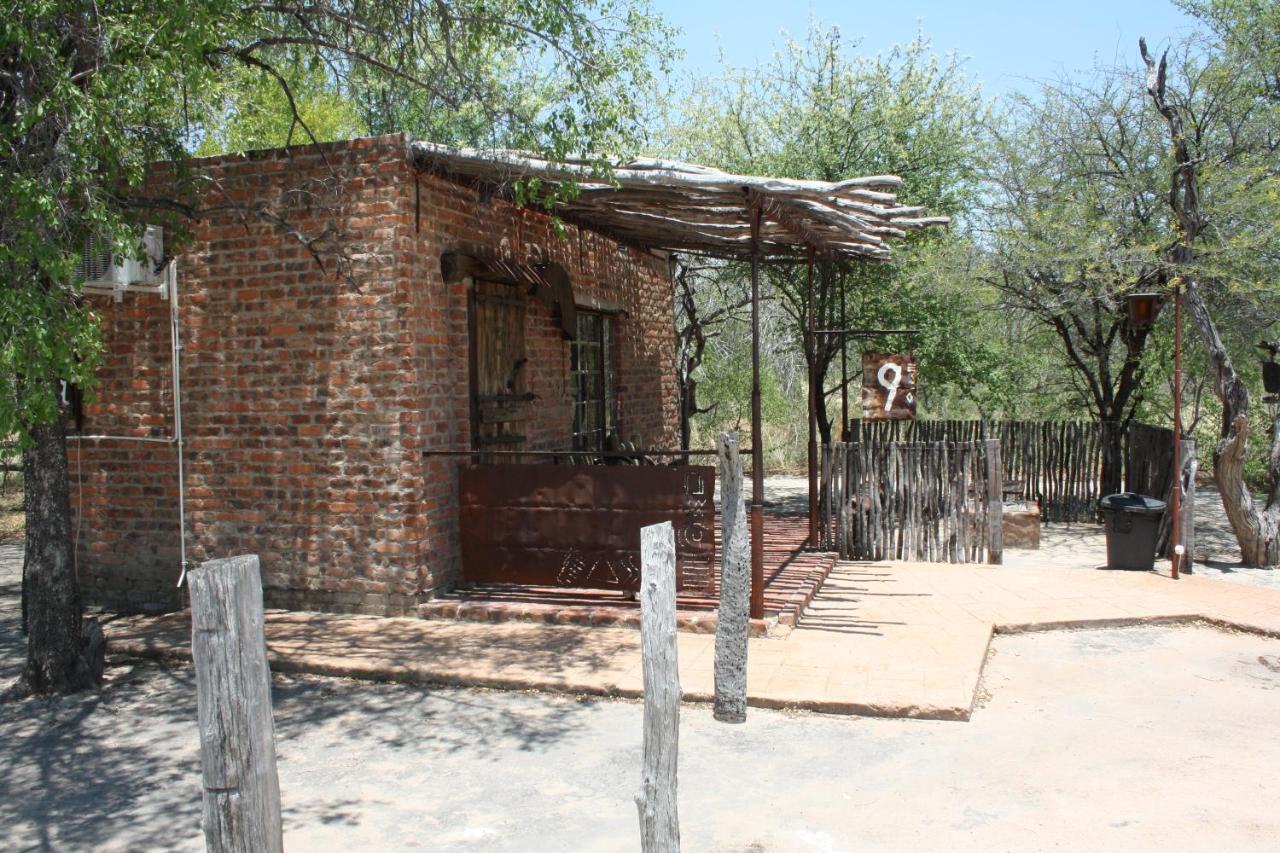 Roy'S Rest Camp Villa Grootfontein Exterior foto