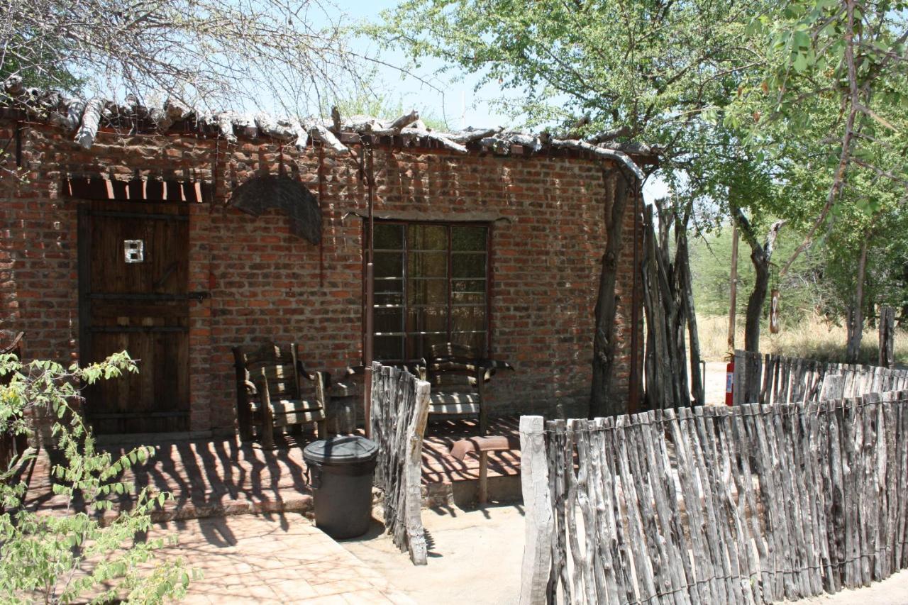 Roy'S Rest Camp Villa Grootfontein Exterior foto